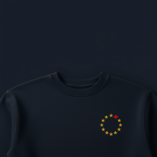 Imagen de lanzamiento EUCAN, prenda azul marino con emblema bordado