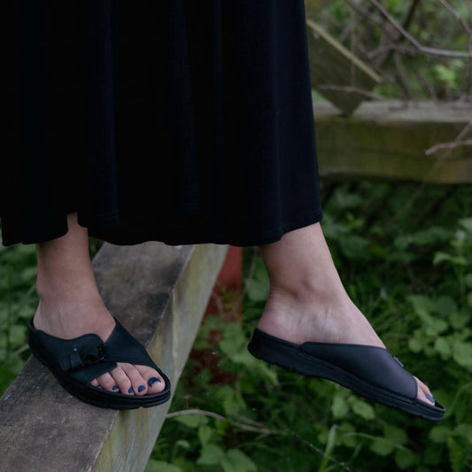 TOKU Rome Sandals - Black